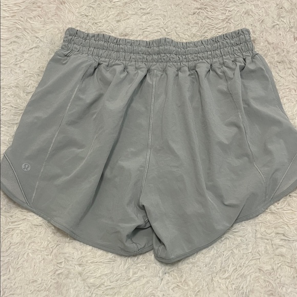Lululemon Hotty Hots 4” High Rise Shorts Gray Eucalyptus - Picture 3 of 5